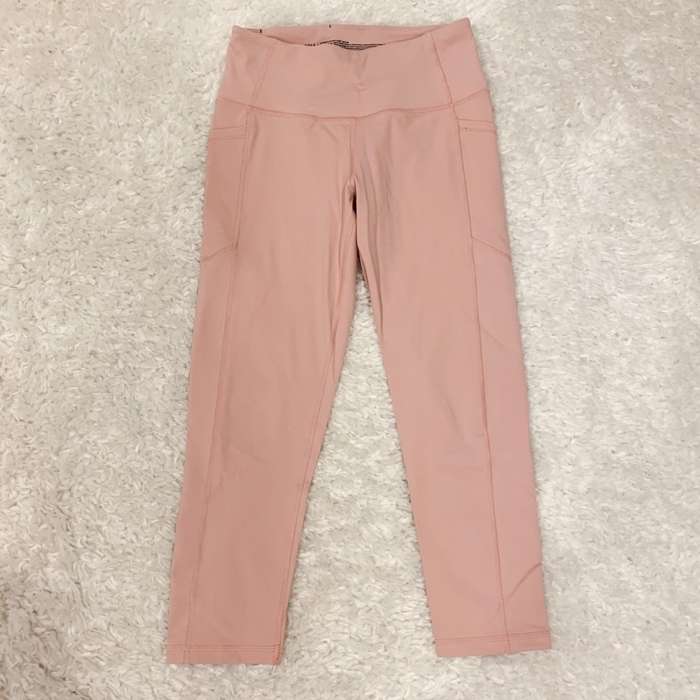 Victoria Sport Knockout Capri Tights
